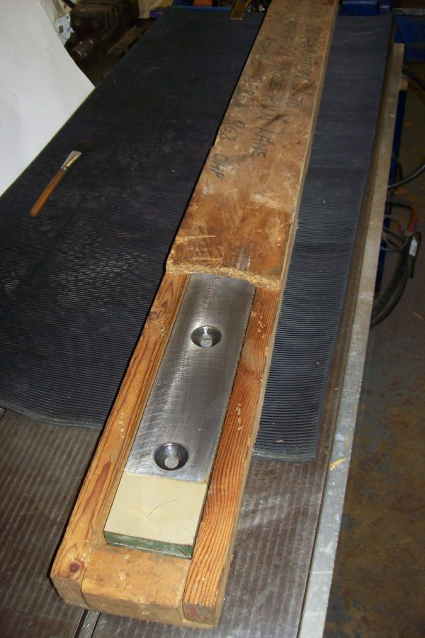 Set of new 1250mm powered Guillotine blades.